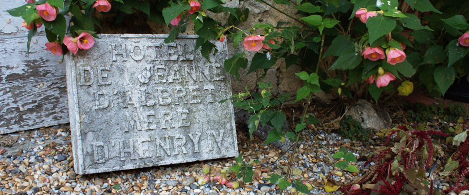 Plaque indiquant la maison de Jeanne d'Albret